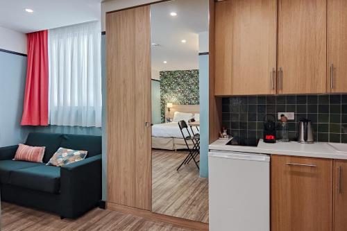 Kitchen, Hotel de France Nice near Musée Masséna Kitchen, Hotel de France Nice near Musée Masséna