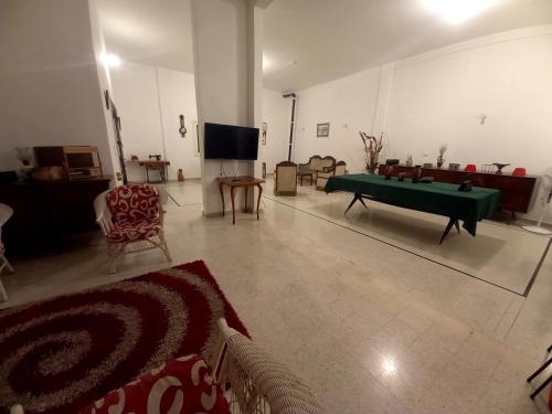 共用ラウンジ/TVエリア, Roots55lb villa in jadra chouf in ジヤ 共用ラウンジ/TVエリア, Roots55lb villa in jadra chouf in ジヤ