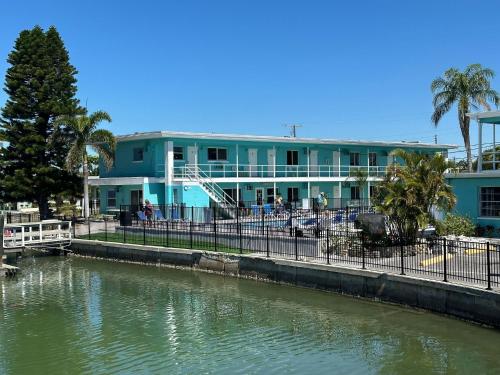 A szálláshely kívülről, Sea Jay Motel and Marina in Treasure Island (Florida) A szálláshely kívülről, Sea Jay Motel and Marina in Treasure Island (Florida)