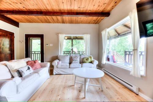 Chalet Ruby Rouge in 卓特斯(QC) Chalet Ruby Rouge in 卓特斯(QC)