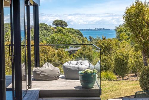 Empire Views in Oneroa Empire Views in Oneroa
