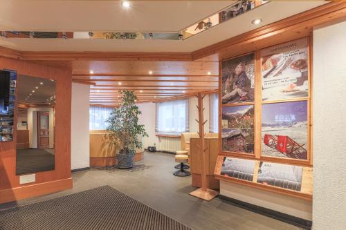 Лоби, Hotel Alpin Superior in Саас Фее Лоби, Hotel Alpin Superior in Саас Фее