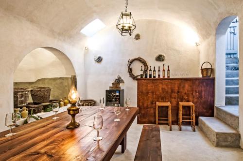 레스토랑, 아스트로 팰리스 호텔 앤 스위트 (Astro Palace Hotel & Suites) in 산토리니 레스토랑, 아스트로 팰리스 호텔 앤 스위트 (Astro Palace Hotel & Suites) in 산토리니