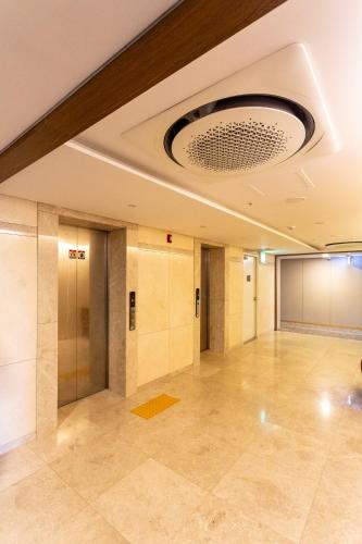 더 리센츠 동대문 호텔 (THE RECENZ DONGDAEMUN HOTEL) near 한양대학교 더 리센츠 동대문 호텔 (THE RECENZ DONGDAEMUN HOTEL) near 한양대학교