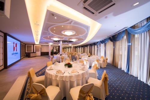 Sală de festivități, Rosslyn Dimyat Hotel Varna in Centru oraş Varna Sală de festivități, Rosslyn Dimyat Hotel Varna in Centru oraş Varna