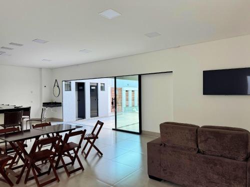발코니/테라스, Sua Casa Perfeita c/ 4 Suítes e Piscina Aquecida (Sua Casa Perfeita c/ 4 Suites e Piscina Aquecida) in St. 라고아 켄체 발코니/테라스, Sua Casa Perfeita c/ 4 Suítes e Piscina Aquecida (Sua Casa Perfeita c/ 4 Suites e Piscina Aquecida) in St. 라고아 켄체