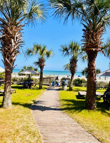 Utsikt, Boardwalk Beach Resort near Coastal Carolina Winery Utsikt, Boardwalk Beach Resort near Coastal Carolina Winery