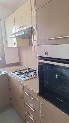 Bel appartement familial résidence sécurisée (Bel appartement familial residence securisee) in 아인 초크 Bel appartement familial résidence sécurisée (Bel appartement familial residence securisee) in 아인 초크