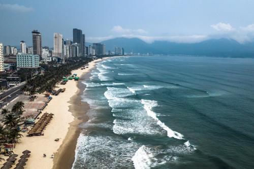Nearby attraction, Crowne Plaza Danang City Centre By IHG near Dong Da Market Nearby attraction, Crowne Plaza Danang City Centre By IHG near Dong Da Market