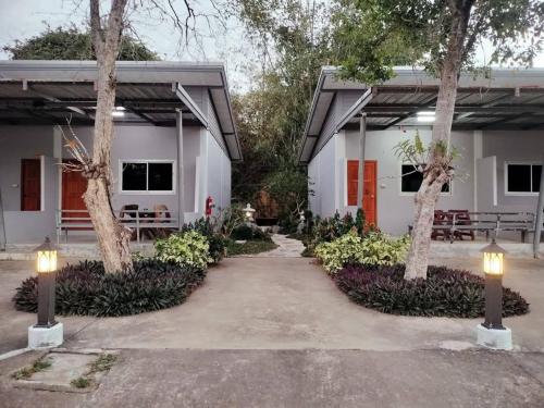โรงแรมอีสานอินน์ ยโสธร - Easarninn Yasothorn in Yasothon โรงแรมอีสานอินน์ ยโสธร - Easarninn Yasothorn in Yasothon