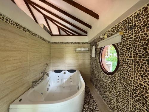 온수 욕조, Hotel Boutique Villas de San Sebastian in 비야비센시오 온수 욕조, Hotel Boutique Villas de San Sebastian in 비야비센시오