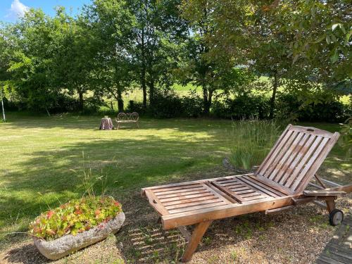 Chambre spacieuse avec piscine et parking privé - FR-1-410-464 (Chambre spacieuse avec piscine et parking prive - FR-1-410-464) in 蒙特勒伊樂亨利 Chambre spacieuse avec piscine et parking privé - FR-1-410-464 (Chambre spacieuse avec piscine et parking prive - FR-1-410-464) in 蒙特勒伊樂亨利