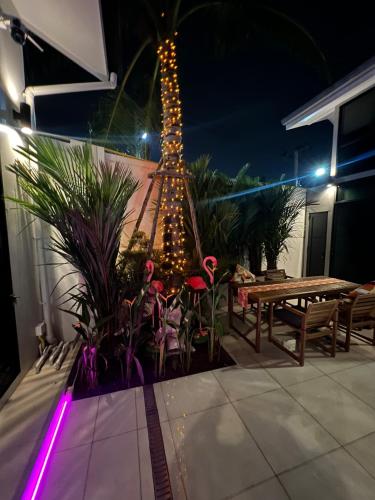 Villa Luxe Bangkok Private Pool Whirlpool in Bang Bua Thong Villa Luxe Bangkok Private Pool Whirlpool in Bang Bua Thong