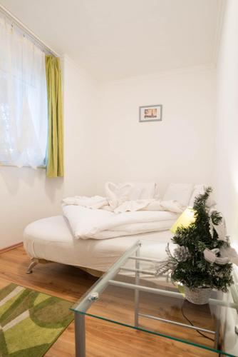 This photo about Toldi Panzio Heviz shared on HyHotel.com