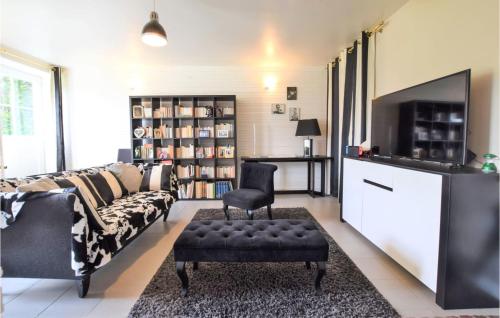 Pet Friendly Home In Le Mesnil-Esnard in 勒梅尼勒埃斯納爾 Pet Friendly Home In Le Mesnil-Esnard in 勒梅尼勒埃斯納爾