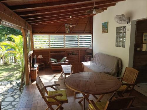 Gîte ESPRIT KARUKERA (Gite ESPRIT KARUKERA) in Les Abymes Gîte ESPRIT KARUKERA (Gite ESPRIT KARUKERA) in Les Abymes