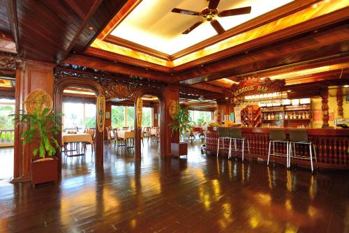 حانة/استراحة, فندق وسبا إيراي ووتر بارادايس (Airai Water Paradise Hotel & Spa) in Airai حانة/استراحة, فندق وسبا إيراي ووتر بارادايس (Airai Water Paradise Hotel & Spa) in Airai