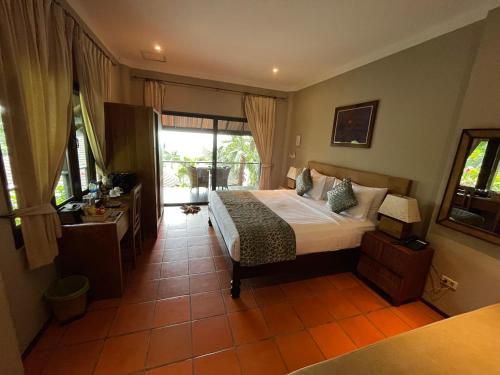 Beyond the Blue Horizon Boutique Bungalows in Haad Chao Phao Beyond the Blue Horizon Boutique Bungalows in Haad Chao Phao