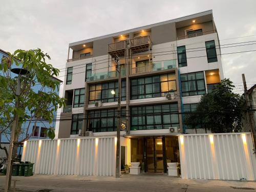 The Elegant Bangna Suvarnabhumi near กรีนแวลเลย์ คันทรีคลับ The Elegant Bangna Suvarnabhumi near กรีนแวลเลย์ คันทรีคลับ