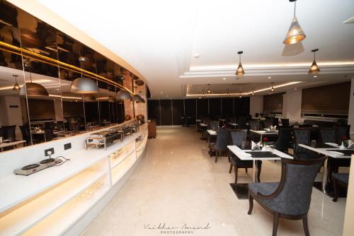 Restaurant, le seasons the park in Greater Noida Restaurant, le seasons the park in Greater Noida