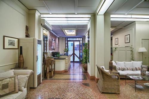 Bar/lounge, Hotel Pedrini in Santo Stefano Bar/lounge, Hotel Pedrini in Santo Stefano