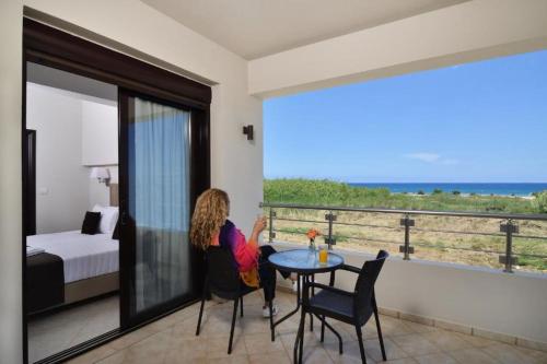 شرفة/ تراس, Carisa Suites and Apartments in بلاتانياس شرفة/ تراس, Carisa Suites and Apartments in بلاتانياس