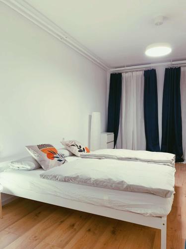 Welcoming Generous Apartment in Berlin-Kreuzberg