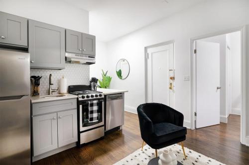 A Stylish 3BR W/D GYM near Guggenheim Museum A Stylish 3BR W/D GYM near Guggenheim Museum