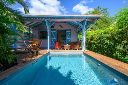 Exterior view, Chez Marie & Philippe Ti'Kaz Cannelle in Capesterre-de-Marie-Galante Exterior view, Chez Marie & Philippe Ti'Kaz Cannelle in Capesterre-de-Marie-Galante