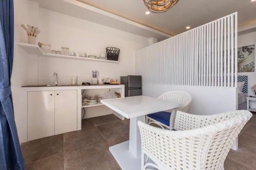 Kitchen, White&Blue Pool Villas in Tanote Bay Kitchen, White&Blue Pool Villas in Tanote Bay