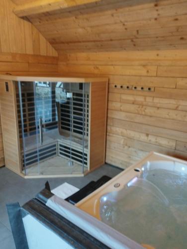 Hot tub, Gite Le dorm'eure du Val - SPA in Beuzeville Hot tub, Gite Le dorm'eure du Val - SPA in Beuzeville