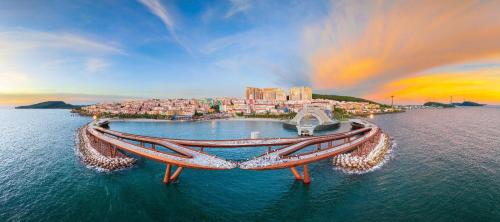 Vistas, Coastal Living Hotel Phu Quoc - Free Cable Car Ticket & Hon Thom Water Park in An Thoi Vistas, Coastal Living Hotel Phu Quoc - Free Cable Car Ticket & Hon Thom Water Park in An Thoi