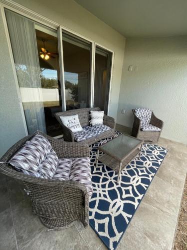 Welcome to LUX Guesthouse! in Ruskin (FL) Welcome to LUX Guesthouse! in Ruskin (FL)
