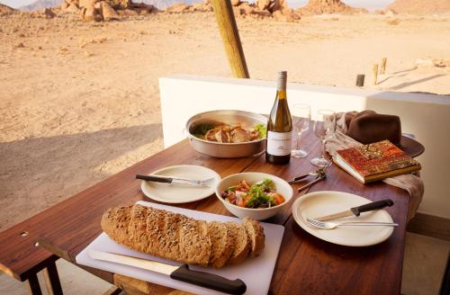 Instalaciones, Desert Quiver Camp in Sesriem Instalaciones, Desert Quiver Camp in Sesriem