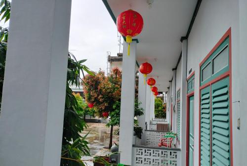 Comoditats, Tanah merah guest house in Singkawang Comoditats, Tanah merah guest house in Singkawang