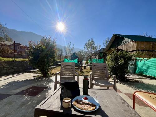 Flustern Hostel and Cafe in Bharhka Flustern Hostel and Cafe in Bharhka