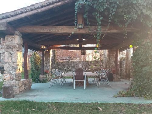 Kert, La cerca de la Mata, decerca in Arcones Kert, La cerca de la Mata, decerca in Arcones