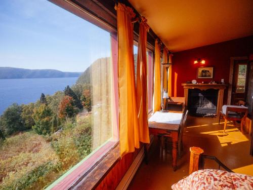 Kilátás, Chalet de la Montagne in Sainte-Rose-Du-Nord (QC) Kilátás, Chalet de la Montagne in Sainte-Rose-Du-Nord (QC)