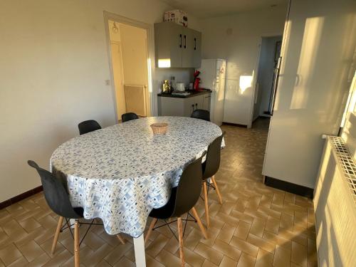 Maison dromoise jardin riviere a 5 min in Livron-sur-Drome Maison dromoise jardin riviere a 5 min in Livron-sur-Drome