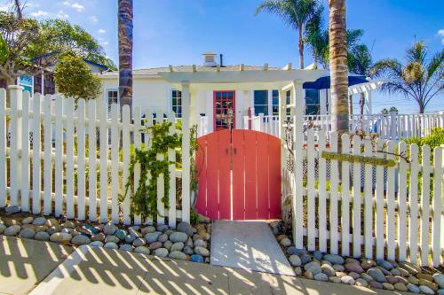 Coral Cottage in Ocean Beach Coral Cottage in Ocean Beach