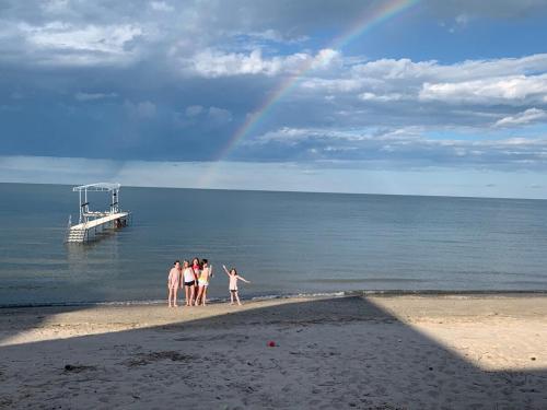 Best value on the beach! 1039 Brissette Beach in 卡卡林 (MI) Best value on the beach! 1039 Brissette Beach in 卡卡林 (MI)