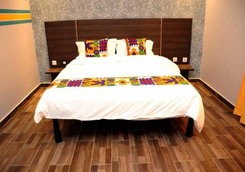 Hotel Santa Monica in Dabou Hotel Santa Monica in Dabou