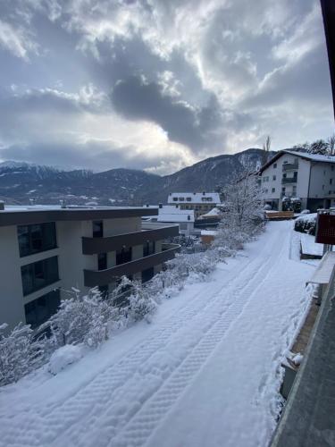 Apart Alpenglow Imst in إيمست Apart Alpenglow Imst in إيمست