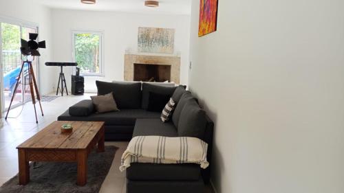 Wonderful Luxury House in Benavidez Wonderful Luxury House in Benavidez