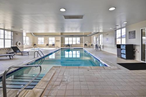 مسبح, ريزدنس إن سانت لويس أوفالون (Residence Inn St. Louis O'Fallon) in O'Fallon مسبح, ريزدنس إن سانت لويس أوفالون (Residence Inn St. Louis O'Fallon) in O'Fallon