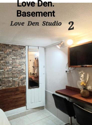 Love Den in Oistins Love Den in Oistins