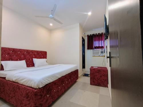 Hotel Metro Regency in Aminabad Hotel Metro Regency in Aminabad