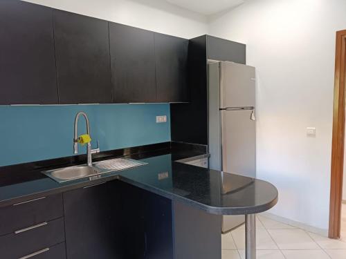 주방, Luxury Family House with Garden View Casablanca in 실 주방, Luxury Family House with Garden View Casablanca in 실