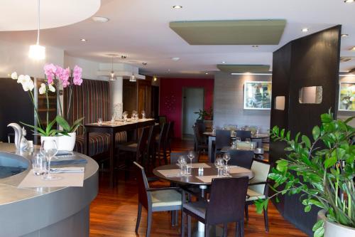 Étterem, Hôtel Mercure Rennes Cesson in Cesson-Sevigne Étterem, Hôtel Mercure Rennes Cesson in Cesson-Sevigne