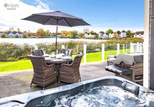 Windrush Lake 66, Sun Kissed Lodge